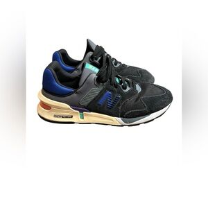New Balance Black and Blue Athletic Shoes